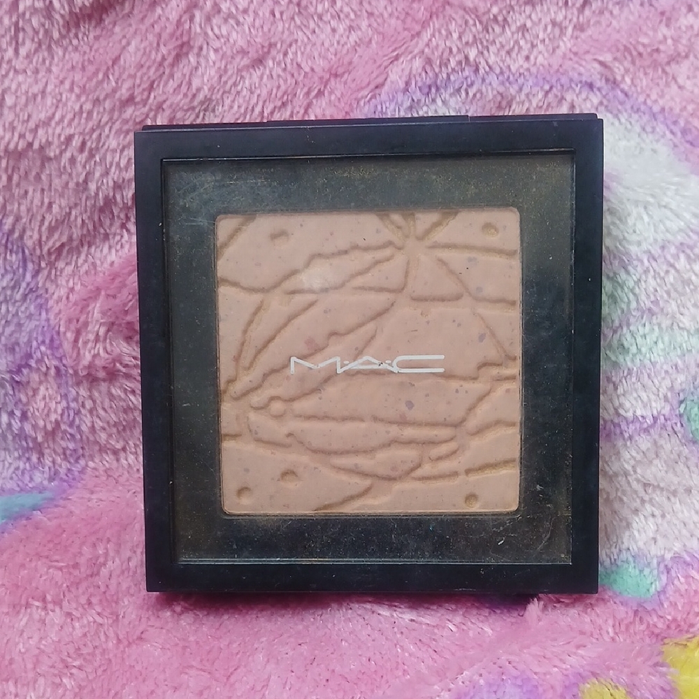 MAC In The Abstract Highlighter